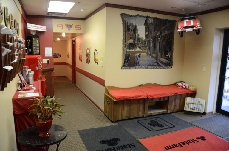 Hallway to bathroom 768x509